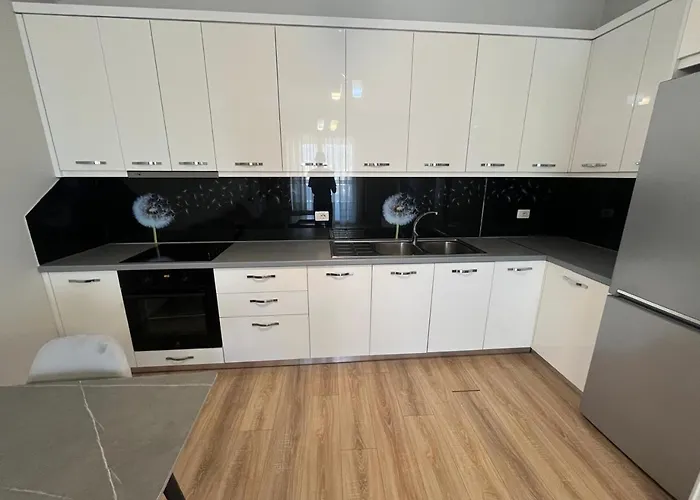 Apartman Liqeni New Tirana